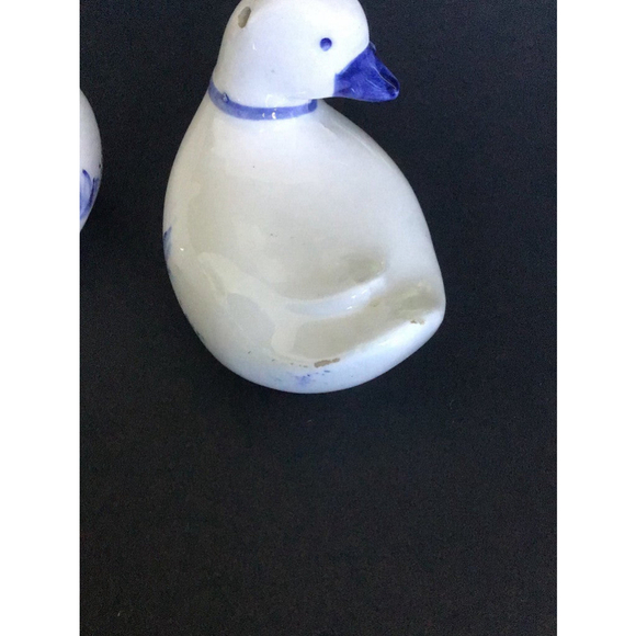 Vintage Delft Porcelain Duck Salt and Pepper Shakers - Picture 5 of 6